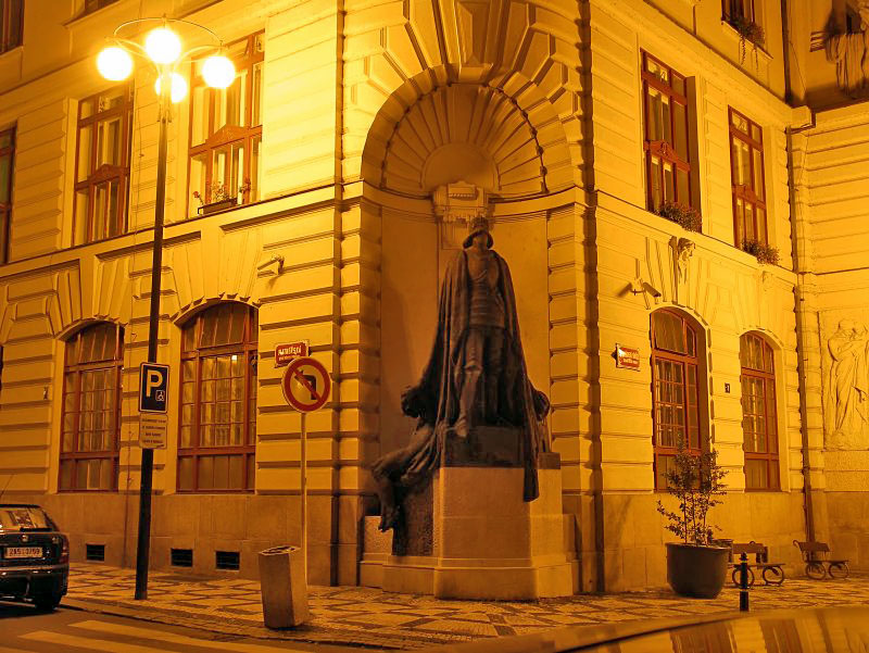 �����, �����, �����.