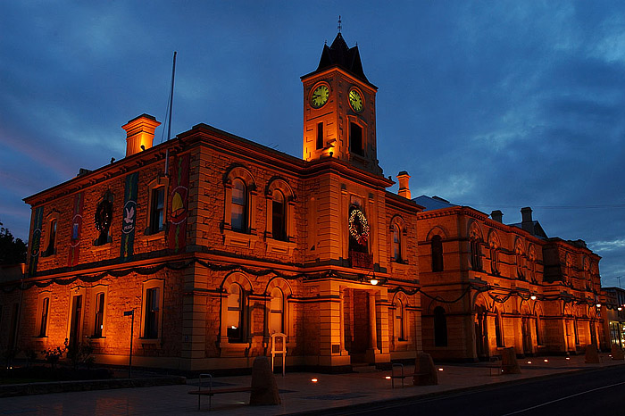 Town Hall, Mount Gambier,  .