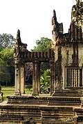     (Angkor), - (Siem Reap), . (427x640 132Kb)